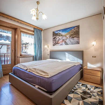 Yvonne - Myholidaylivigno Livigno